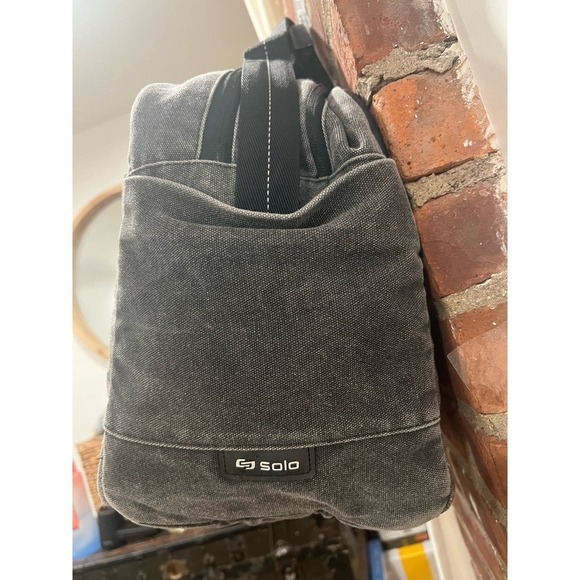 NWOT Solo Grey Impulse Duffel Bag Travel Holiday Gym - Picture 6 of 12